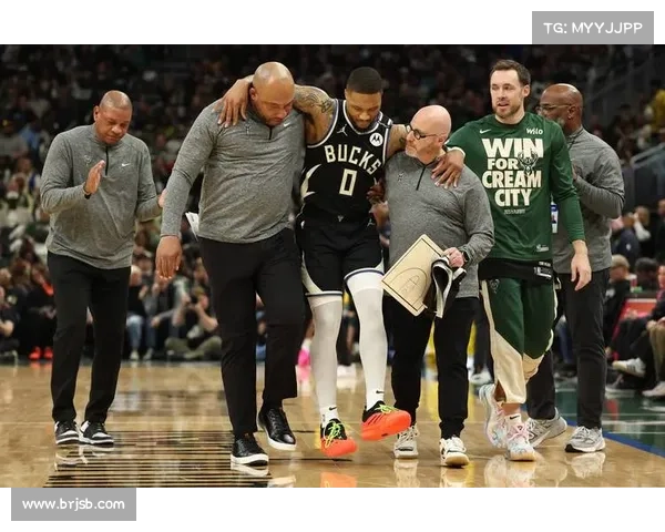 雄鹿官方宣布利拉德跟腱撕裂赛季报销 计划签迈尔斯·特纳补强内线